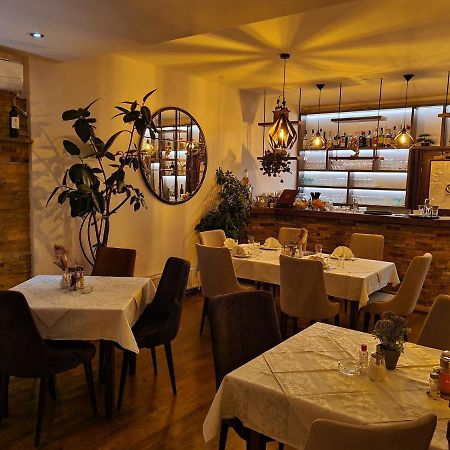 Garni Hotel Vir Vrnjačka Banja Kültér fotó