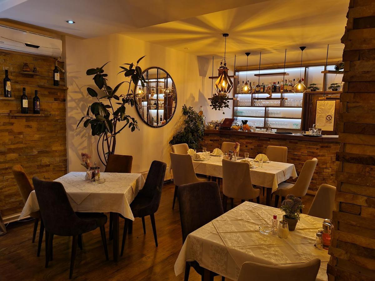 Garni Hotel Vir Vrnjačka Banja Kültér fotó