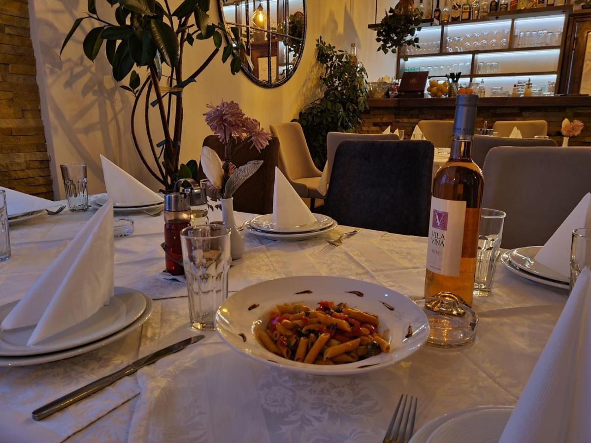 Garni Hotel Vir Vrnjačka Banja Kültér fotó